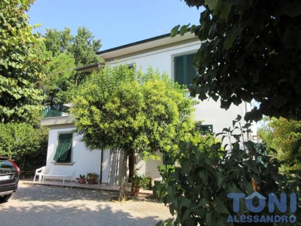 casa indipendente in vendita ad Empoli in zona Centro Storico