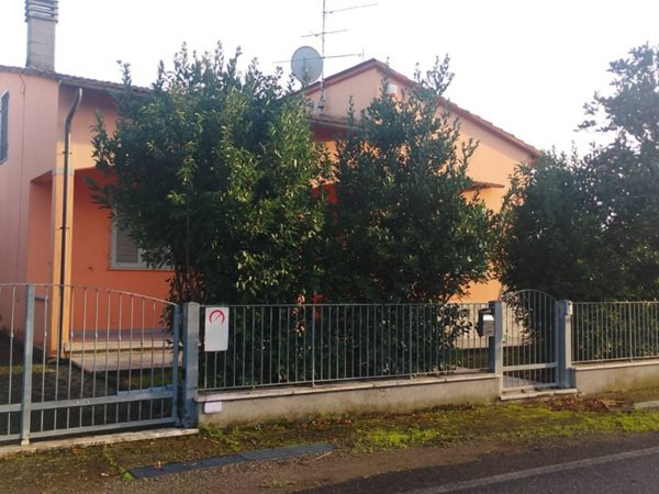 casa indipendente in vendita ad Empoli in zona Marcignana