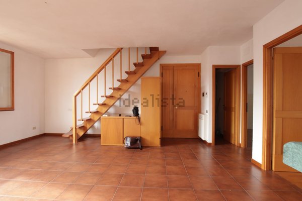 appartamento in vendita ad Empoli in zona Serravalle