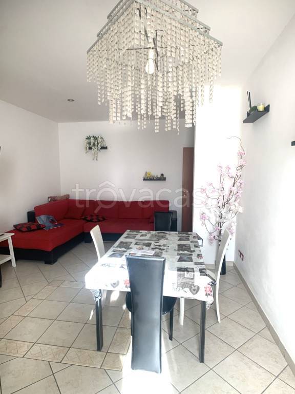 appartamento in vendita ad Empoli in zona Carraia