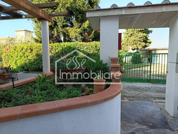 appartamento in vendita ad Empoli in zona Pozzale