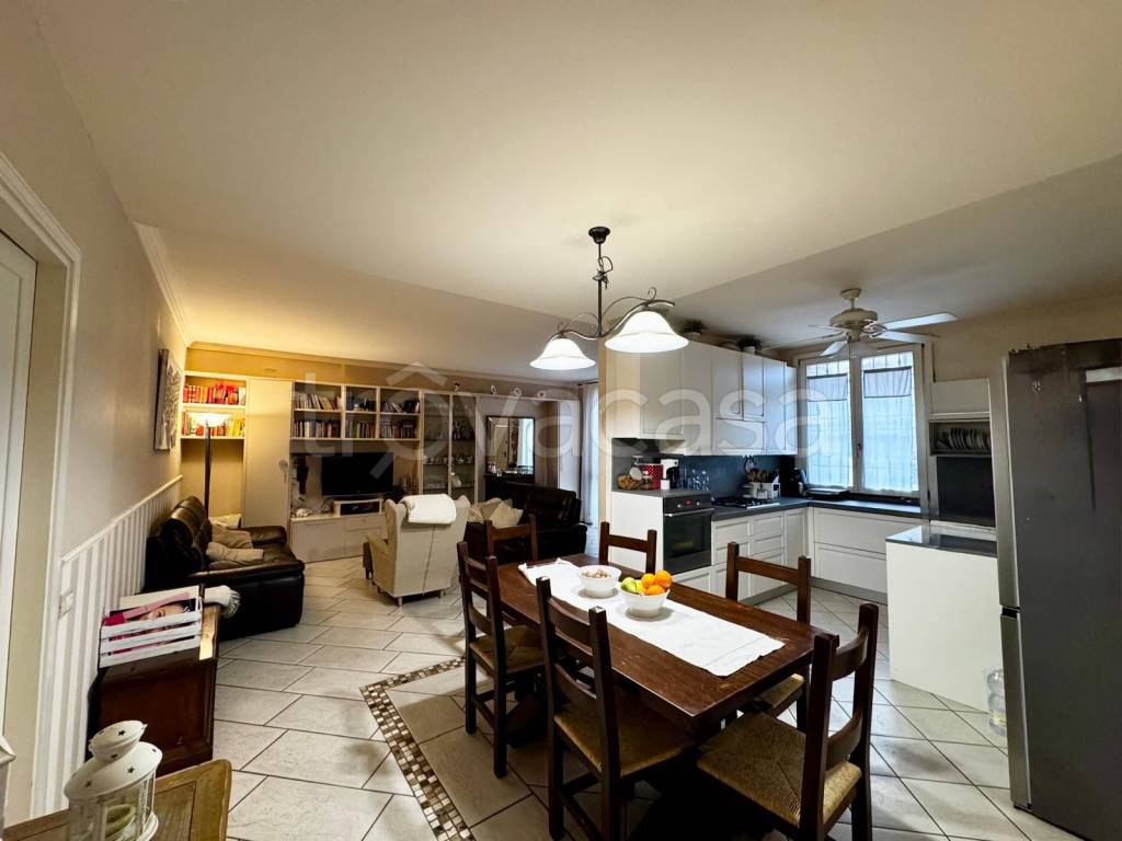 appartamento in vendita ad Empoli in zona Villanuova