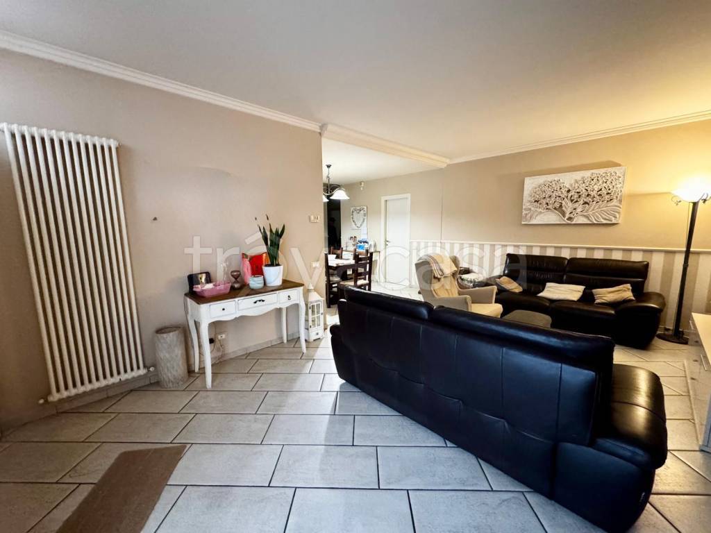 appartamento in vendita ad Empoli in zona Villanuova