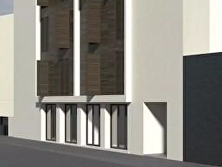 locale commerciale in vendita ad Empoli in zona Centro Storico