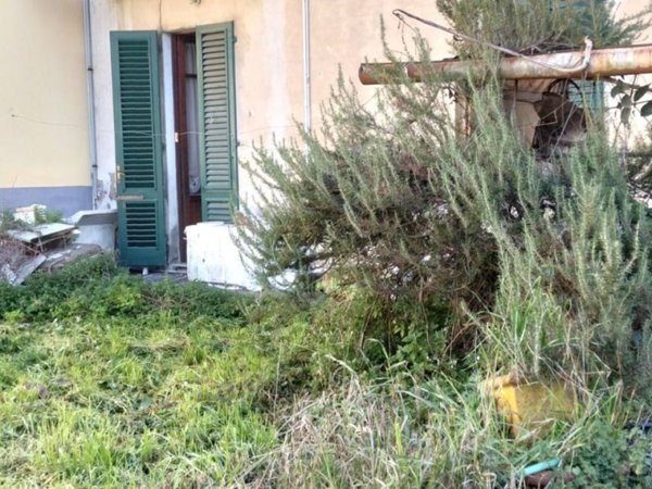 casa indipendente in vendita ad Empoli in zona Avane
