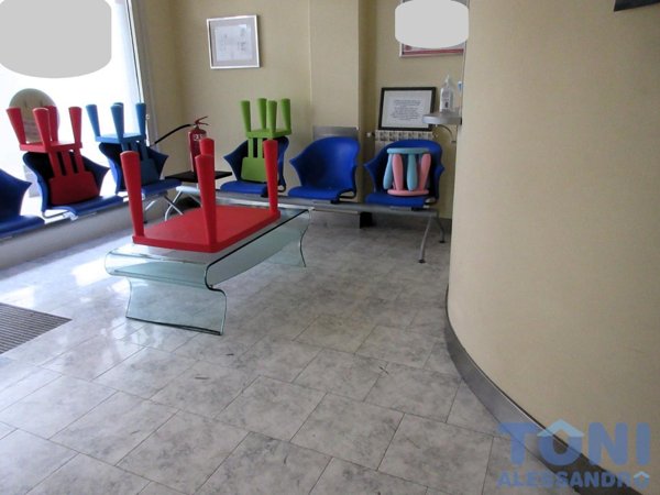 locale commerciale in vendita ad Empoli