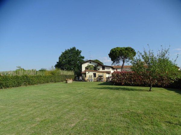 casa indipendente in vendita ad Empoli in zona Pagnana