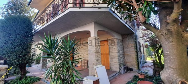 casa indipendente in vendita ad Empoli in zona Ponzano