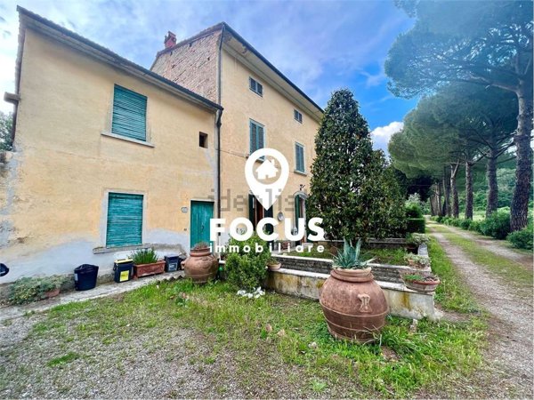 casa indipendente in vendita ad Empoli in zona Pozzale