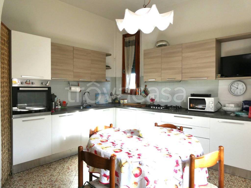 appartamento in vendita ad Empoli in zona Pontorme