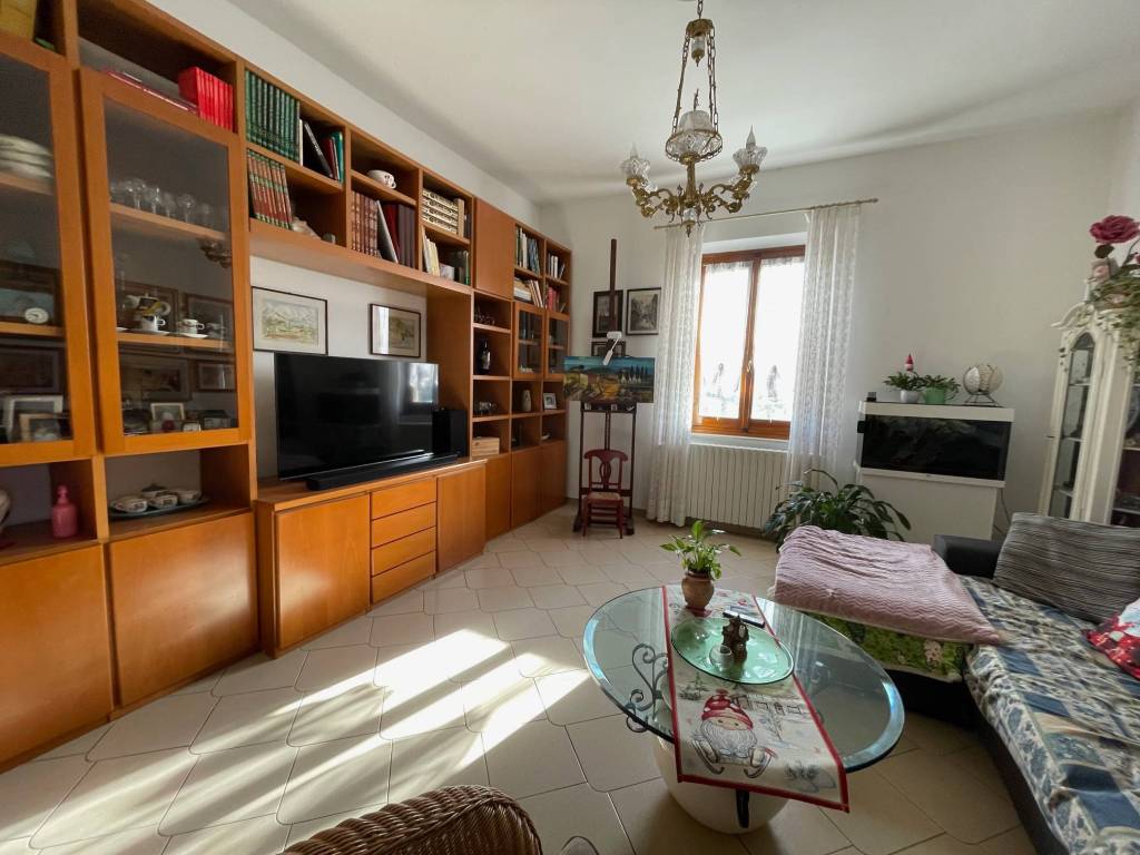 appartamento in vendita ad Empoli in zona Pozzale