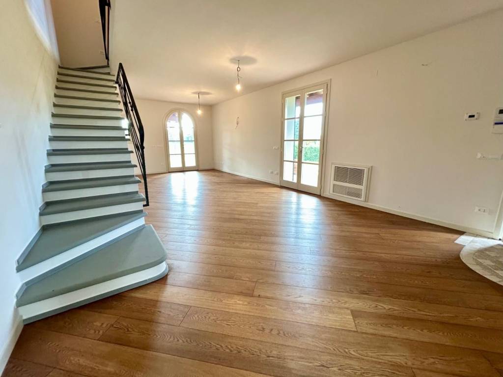 casa indipendente in vendita ad Empoli in zona Corniola