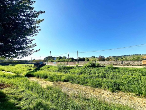 casa indipendente in vendita ad Empoli in zona Pozzale