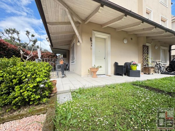 appartamento in vendita ad Empoli in zona Serravalle