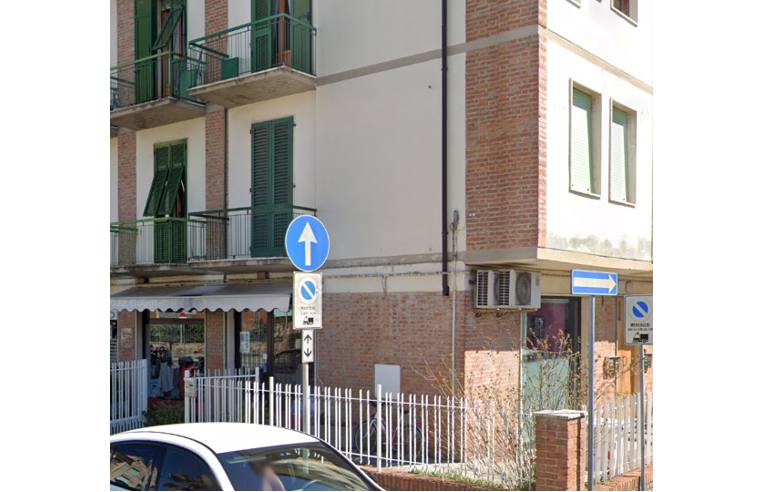 locale commerciale in vendita ad Empoli in zona Centro Storico