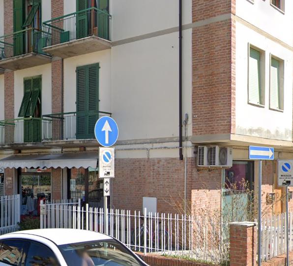 locale commerciale in vendita ad Empoli in zona Centro Storico
