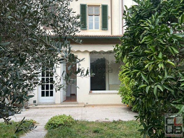 casa indipendente in vendita ad Empoli in zona Centro Storico