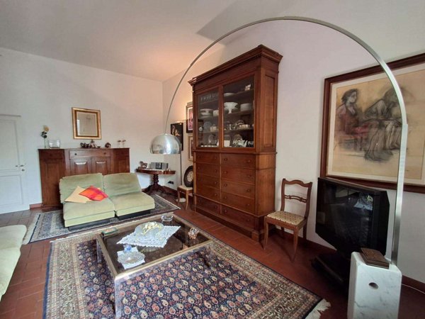 intera palazzina in vendita ad Empoli in zona Centro Storico