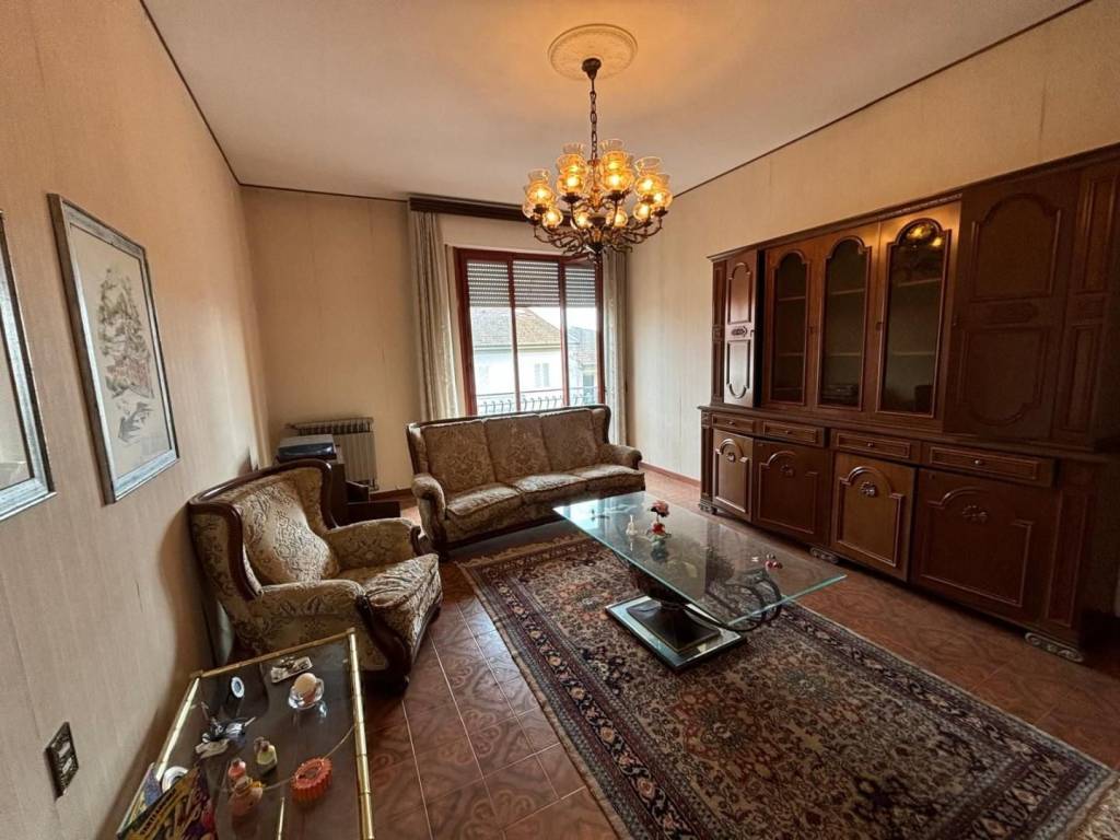 appartamento in vendita ad Empoli in zona Carraia