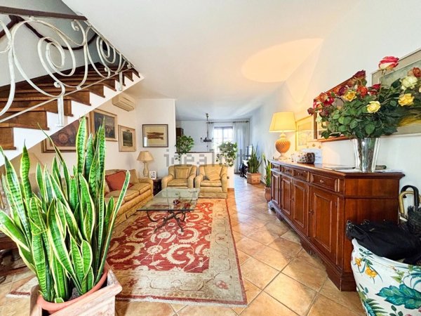 casa indipendente in vendita ad Empoli in zona Ponzano