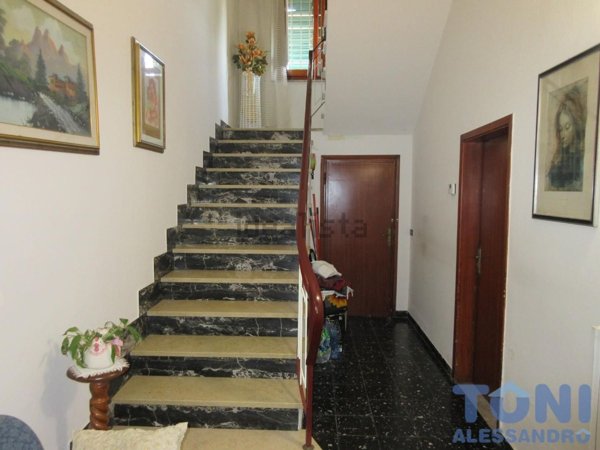 casa indipendente in vendita ad Empoli in zona Centro Storico