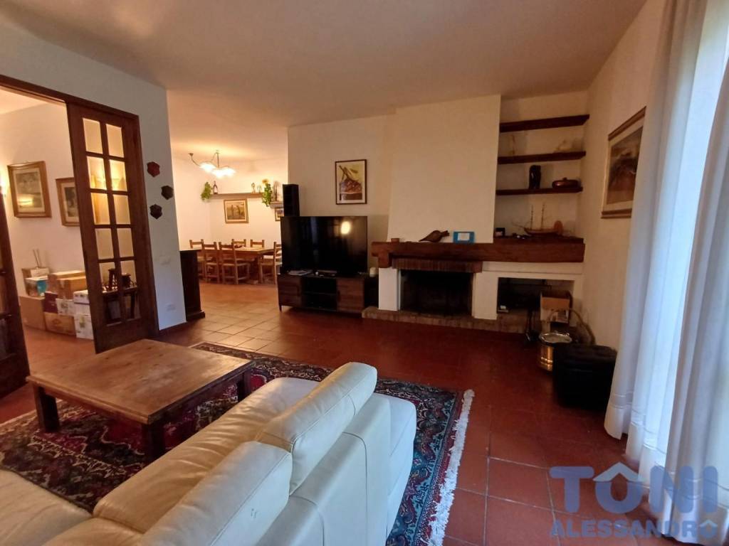 casa indipendente in vendita ad Empoli in zona Pontorme