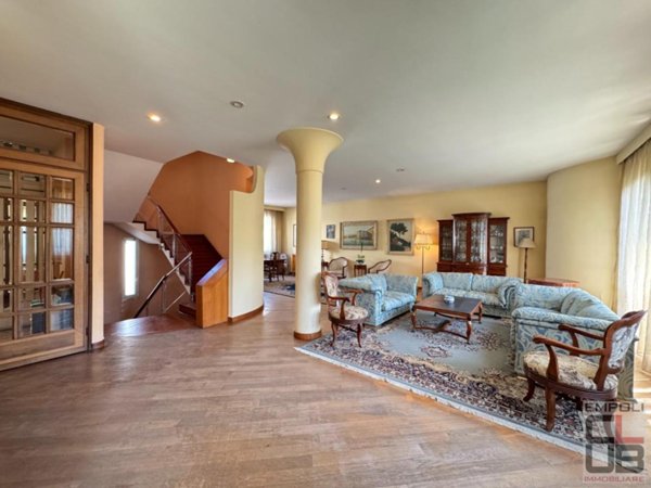 casa indipendente in vendita ad Empoli in zona Centro Storico