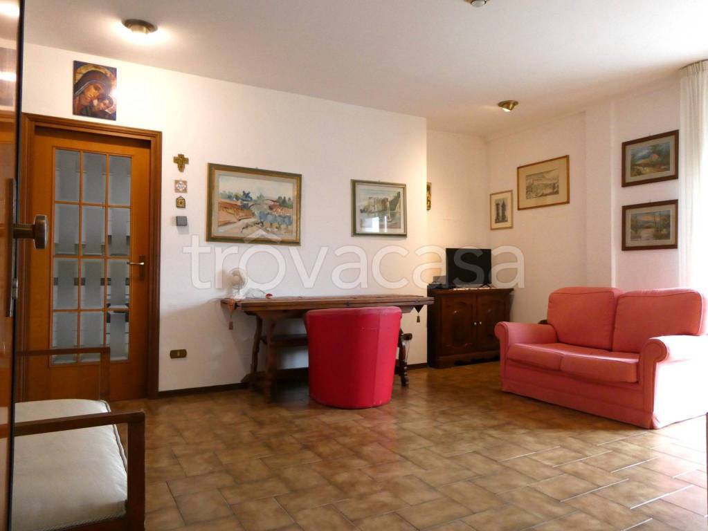 appartamento in vendita ad Empoli in zona Serravalle