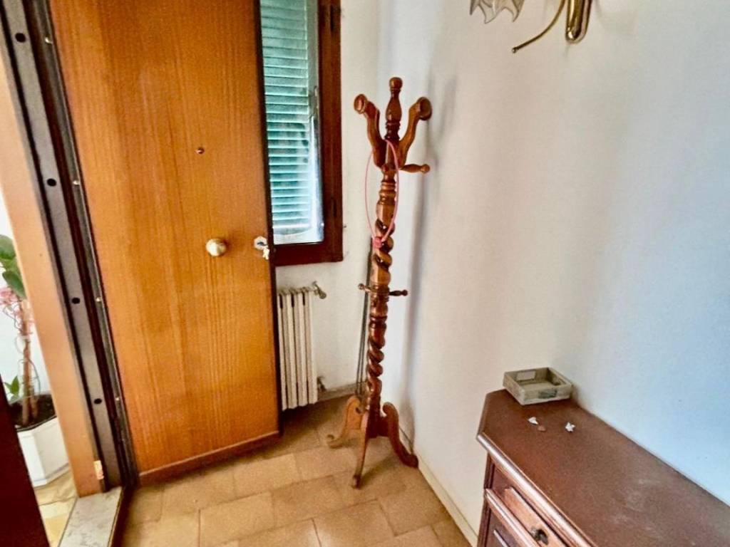 appartamento in vendita ad Empoli in zona Avane