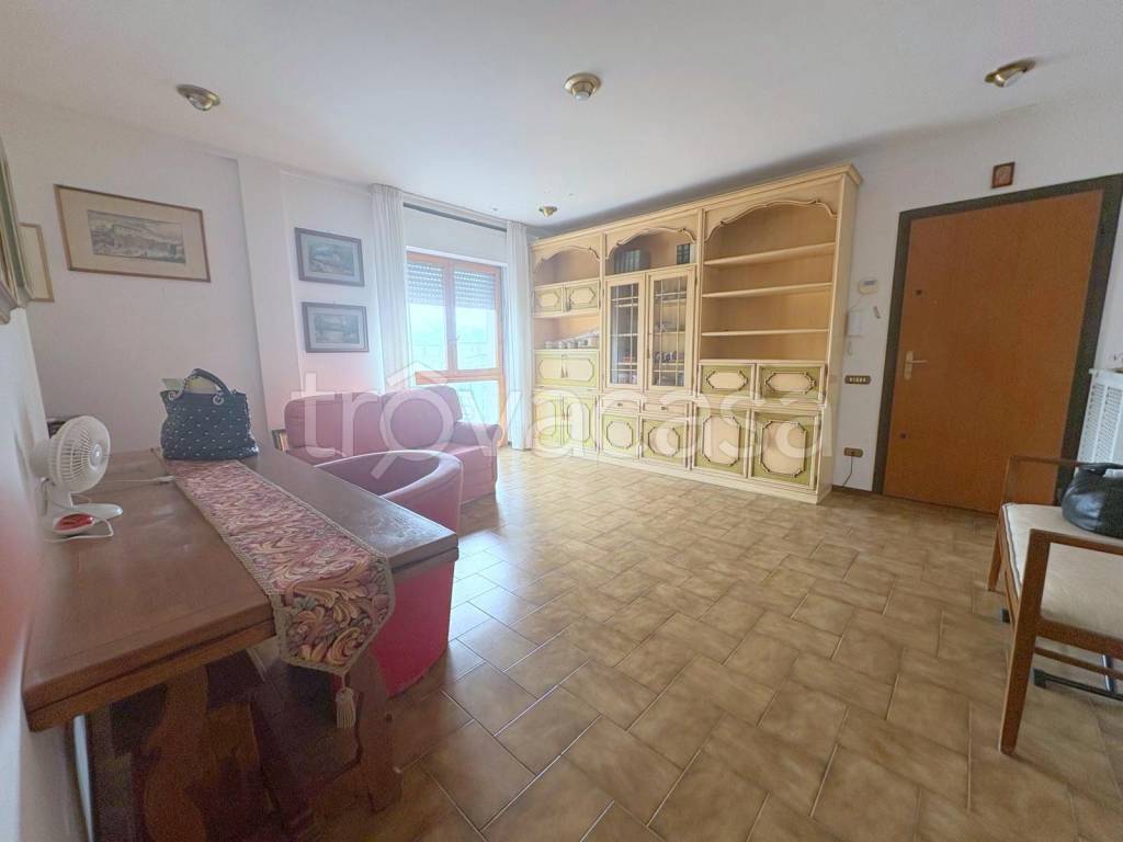 appartamento in vendita ad Empoli in zona Serravalle