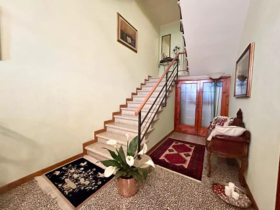 casa indipendente in vendita ad Empoli in zona Pozzale