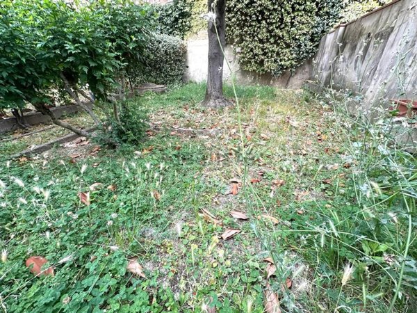 casa indipendente in vendita ad Empoli in zona Centro Storico