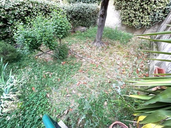 casa indipendente in vendita ad Empoli in zona Centro Storico