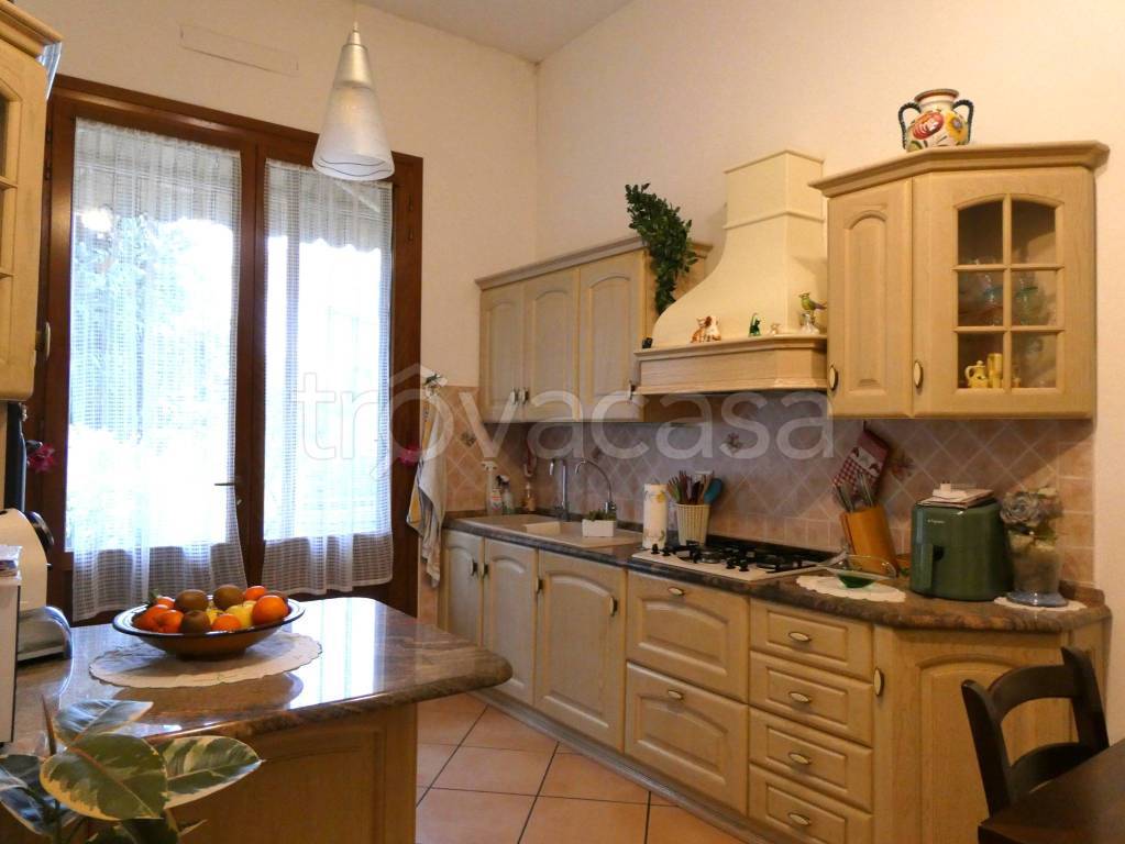 casa indipendente in vendita ad Empoli in zona Pontorme