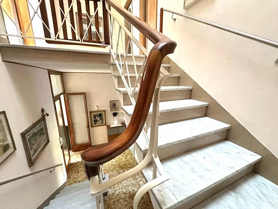 casa indipendente in vendita ad Empoli in zona Centro Storico