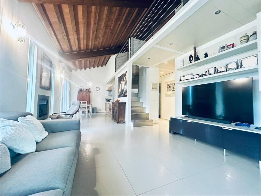 casa indipendente in vendita ad Empoli in zona Monterappoli