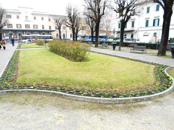 locale commerciale in vendita ad Empoli