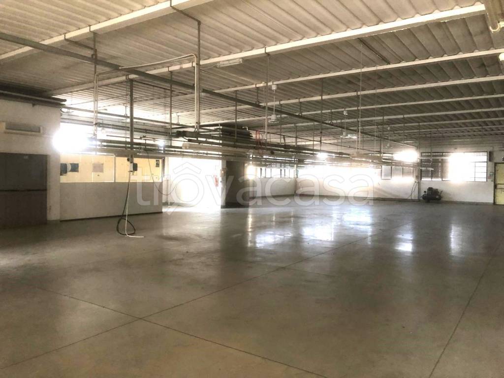 locale commerciale in vendita ad Empoli