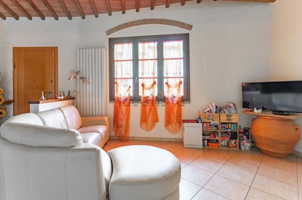 casa indipendente in vendita ad Empoli in zona Villanuova