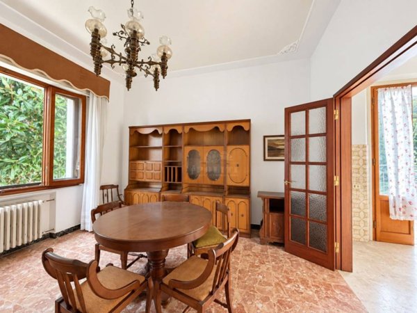 casa indipendente in vendita ad Empoli in zona Centro Storico