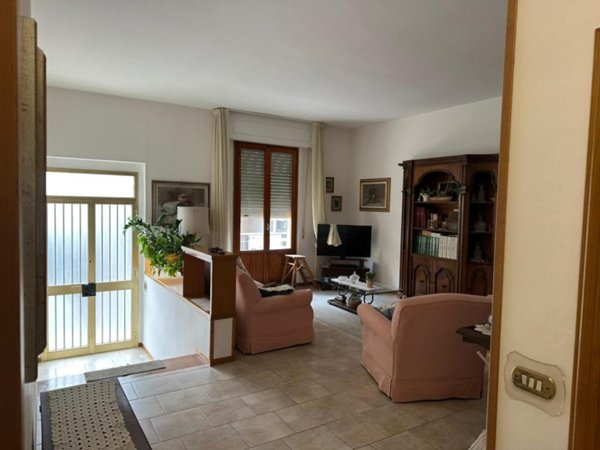 appartamento in vendita ad Empoli in zona Serravalle