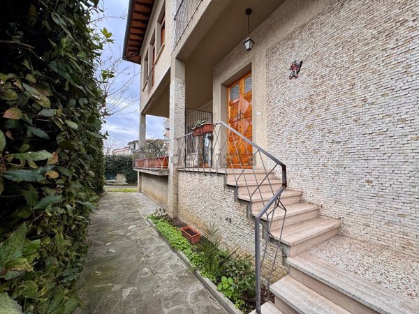casa indipendente in vendita ad Empoli in zona Centro Storico