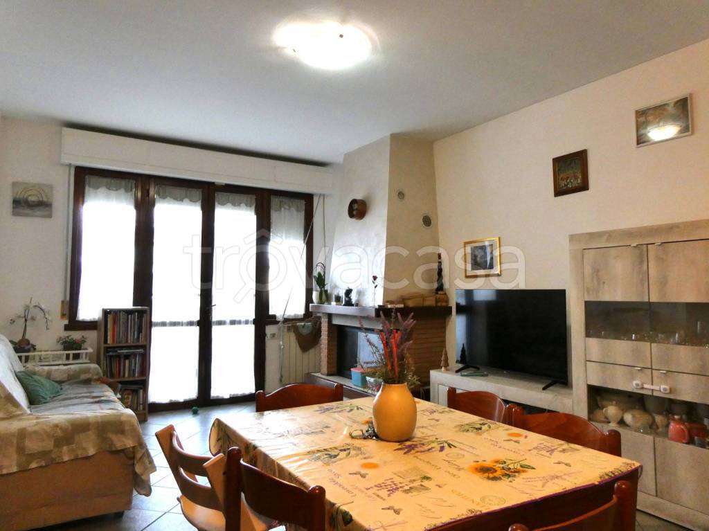 appartamento in vendita ad Empoli in zona Carraia