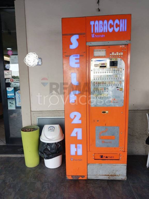 negozio in vendita ad Empoli