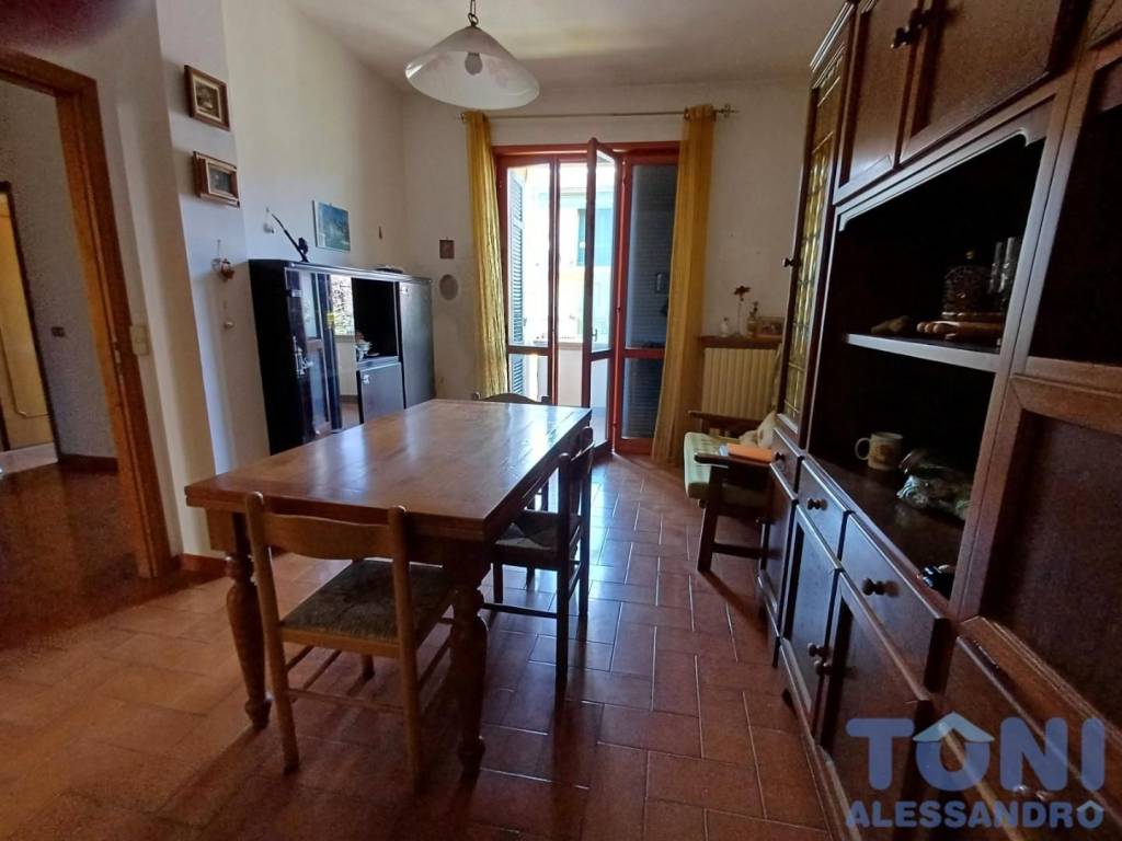 casa indipendente in vendita ad Empoli in zona Serravalle