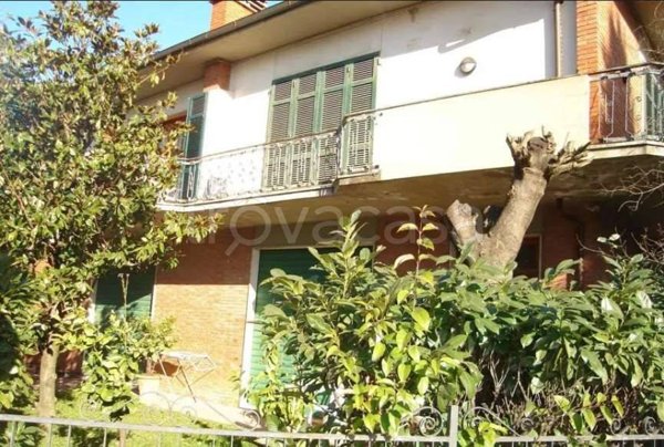 casa indipendente in vendita ad Empoli in zona Serravalle