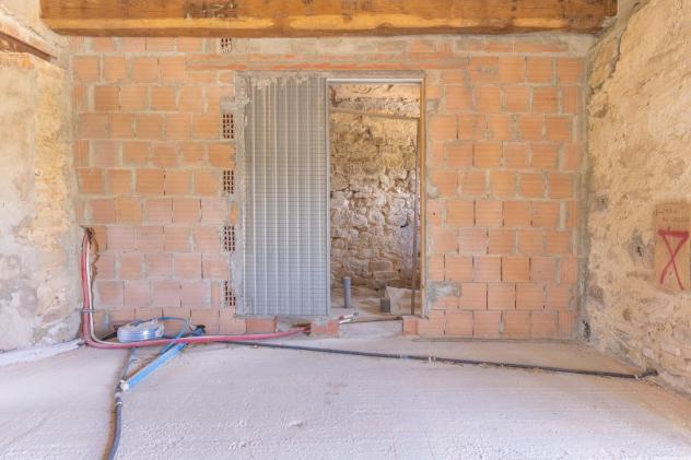 casa indipendente in vendita ad Empoli in zona Avane