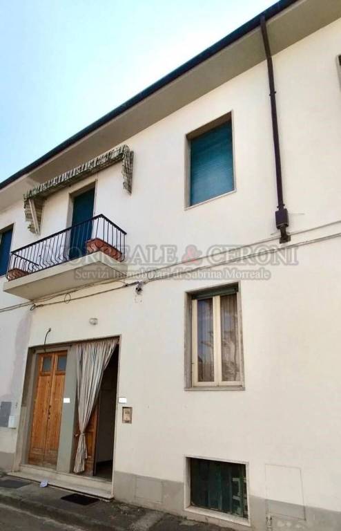 casa indipendente in vendita ad Empoli in zona Centro Storico