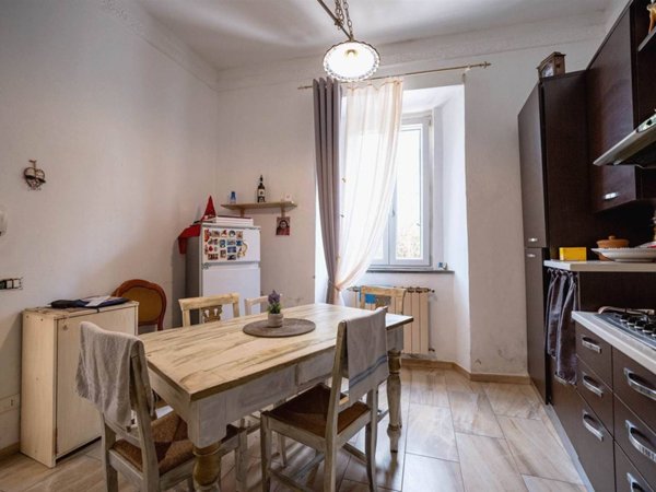 casa indipendente in vendita ad Empoli in zona Centro Storico