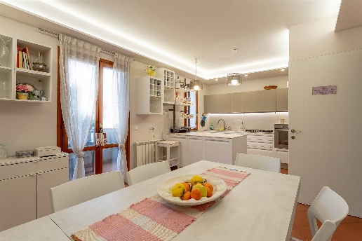 casa indipendente in vendita ad Empoli in zona Serravalle